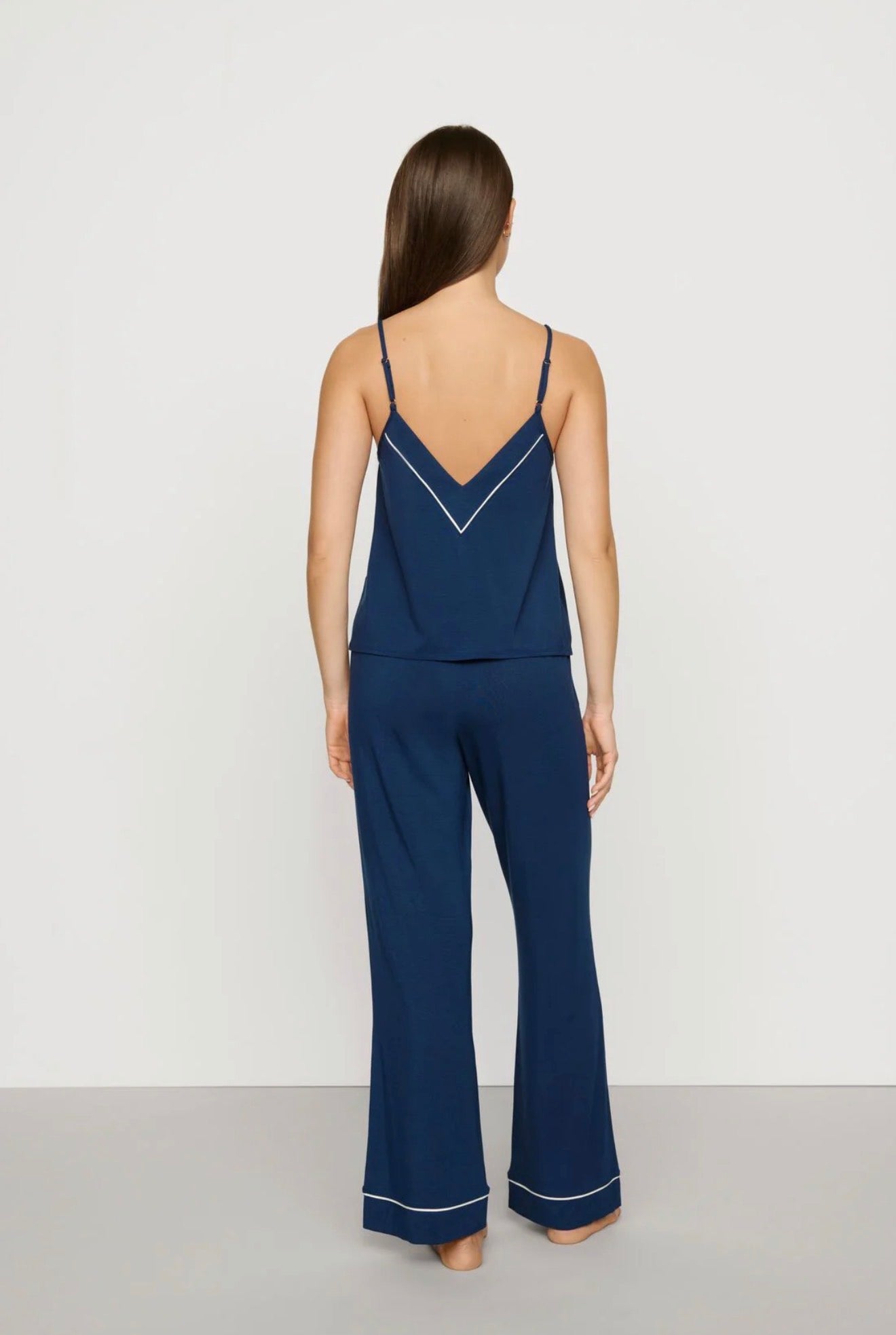 Gisele V Neck - Navy/Ivory