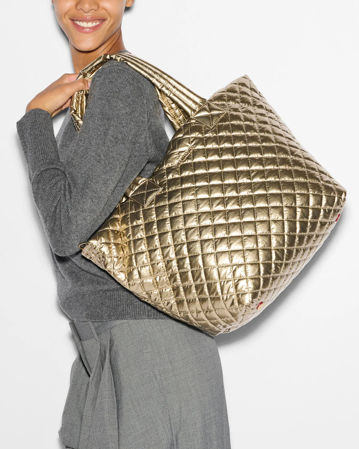 Metro Tote M - Antique Gold