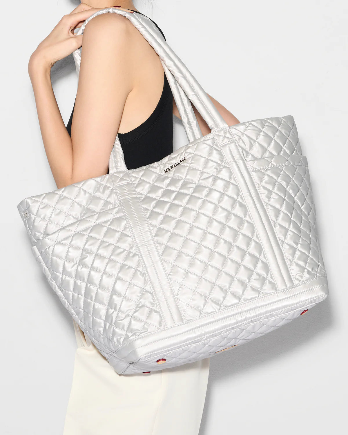 Empire Tote L - Oyster Metallic