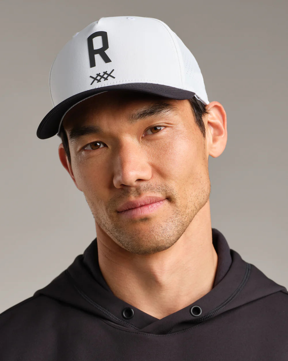 Peak Hat - Black/White