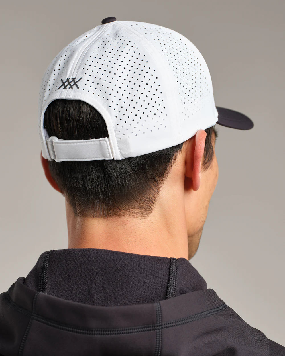 Peak Hat - Black/White