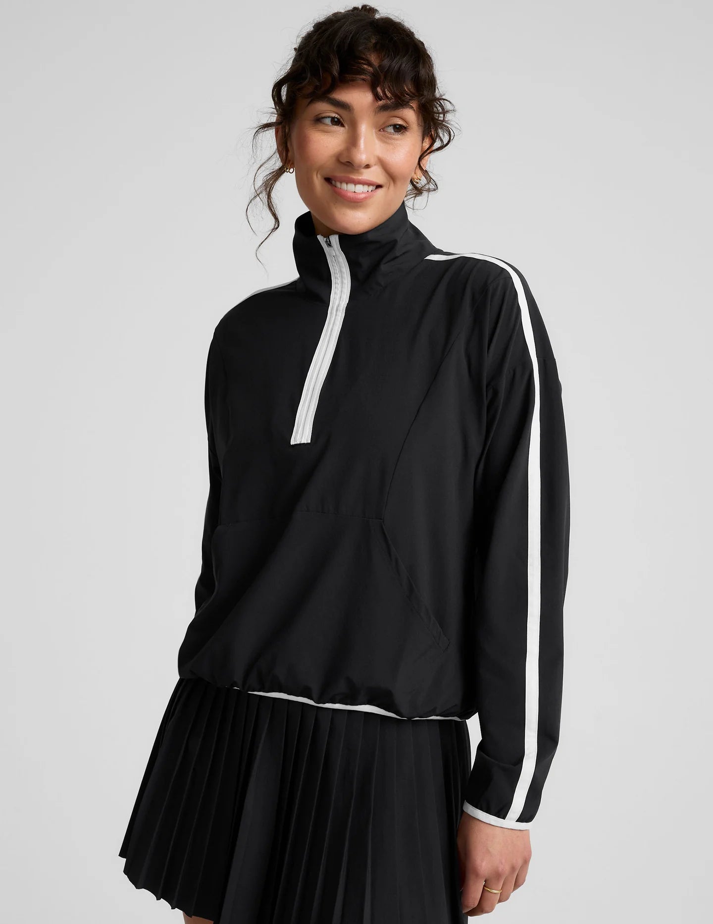 Stretch Woven Contrast Pullover - Black/White