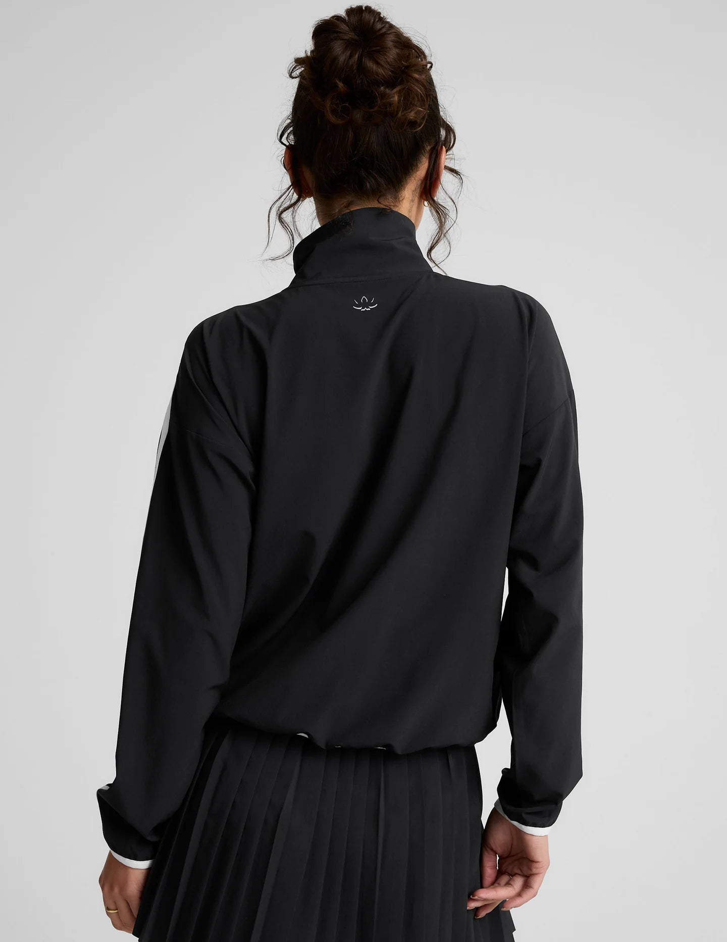Stretch Woven Contrast Pullover - Black/White