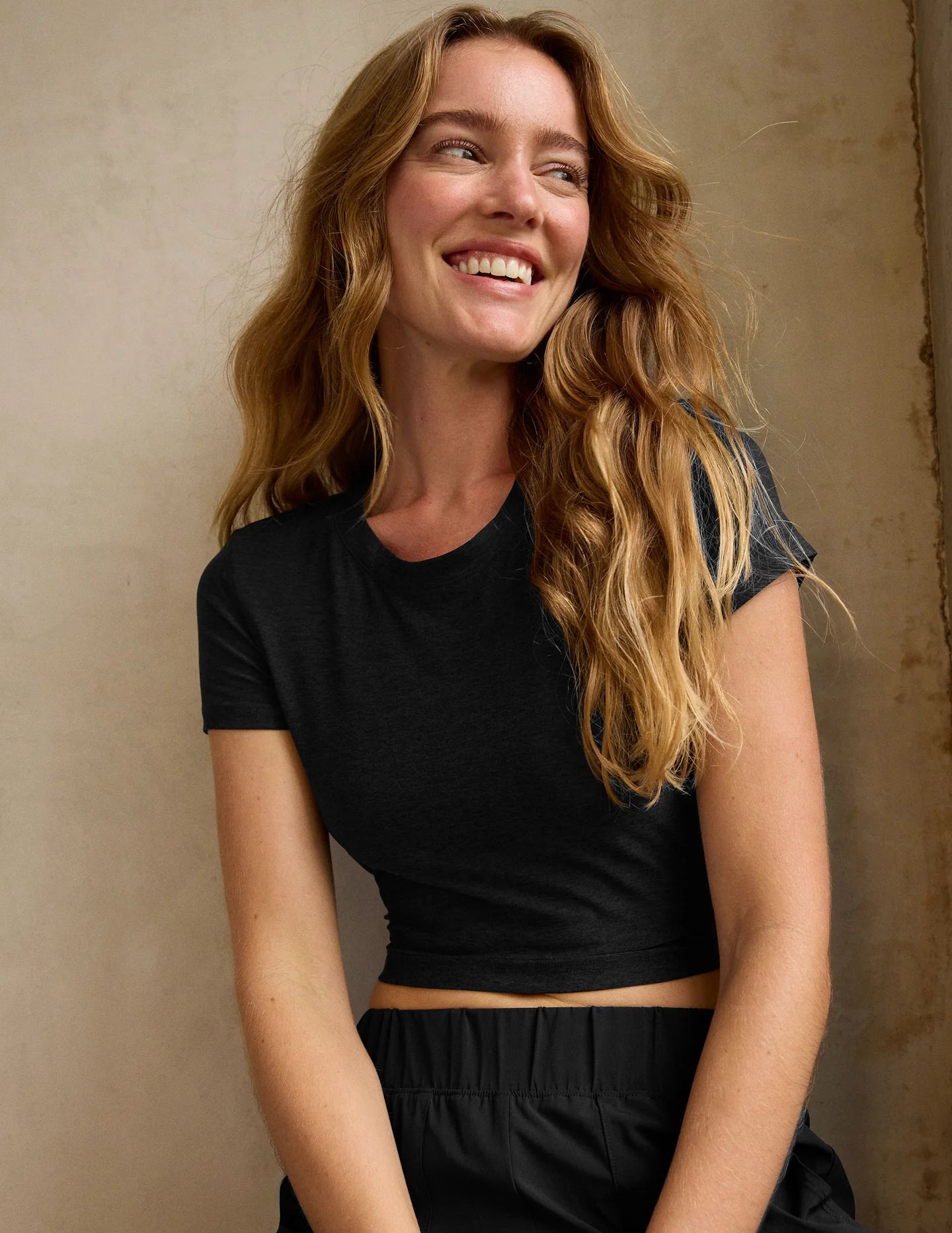 Featherweight Cropped Tee - Darkest Night