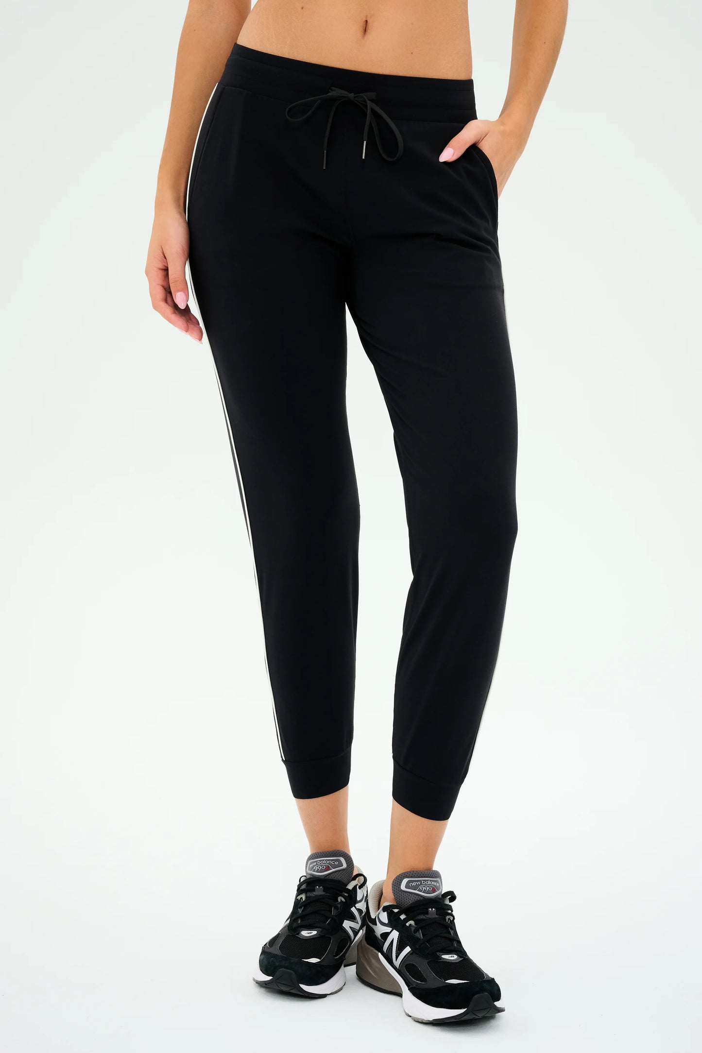 Lucy Rigor Pant - Black with piping