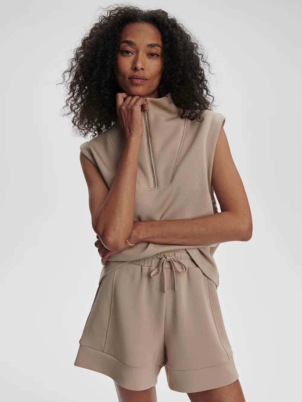 Magnolia/Atrium Short - Light Taupe