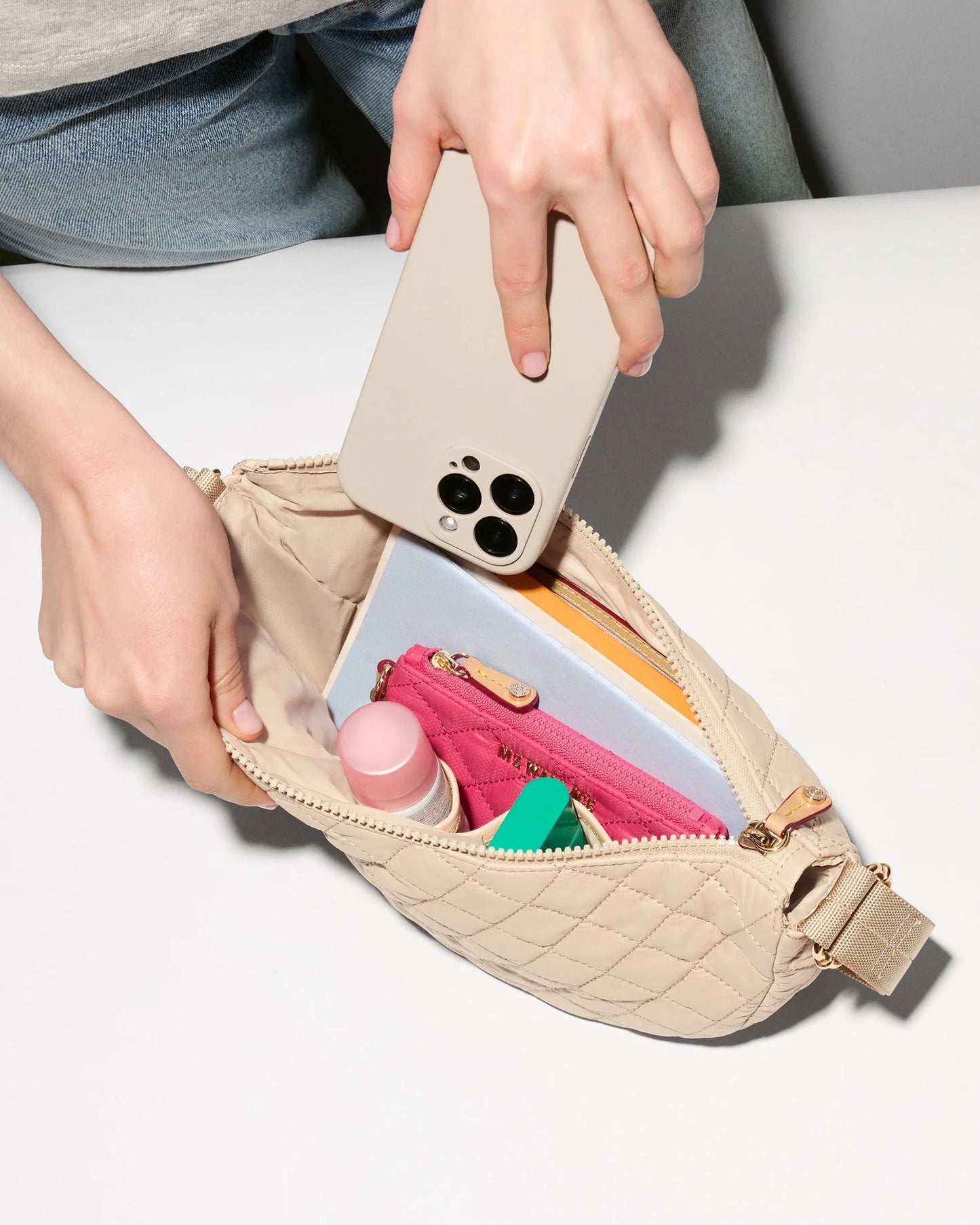 Small Metro Smile Bag - Buff