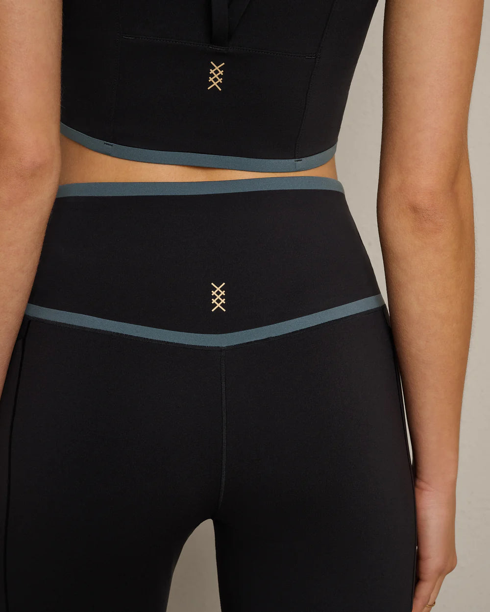 Instinct Contrast Legging - Black
