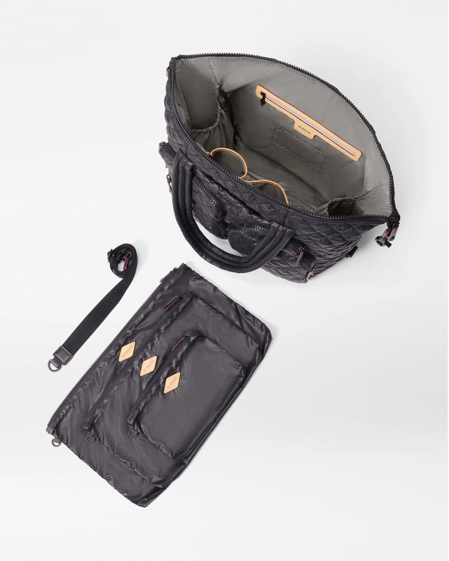 Large Sutton Travel - Black