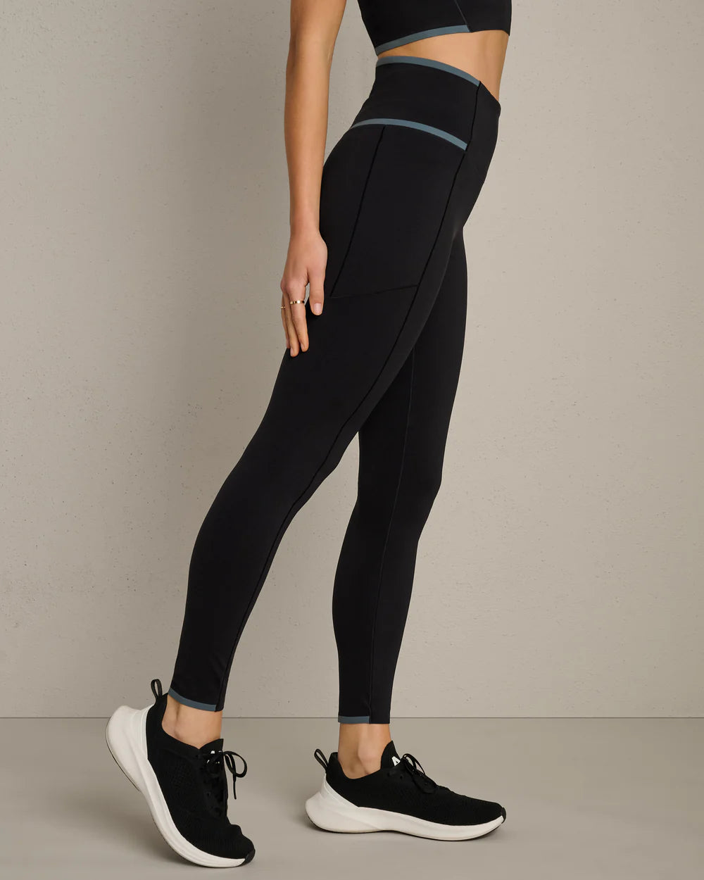 Instinct Contrast Legging - Black
