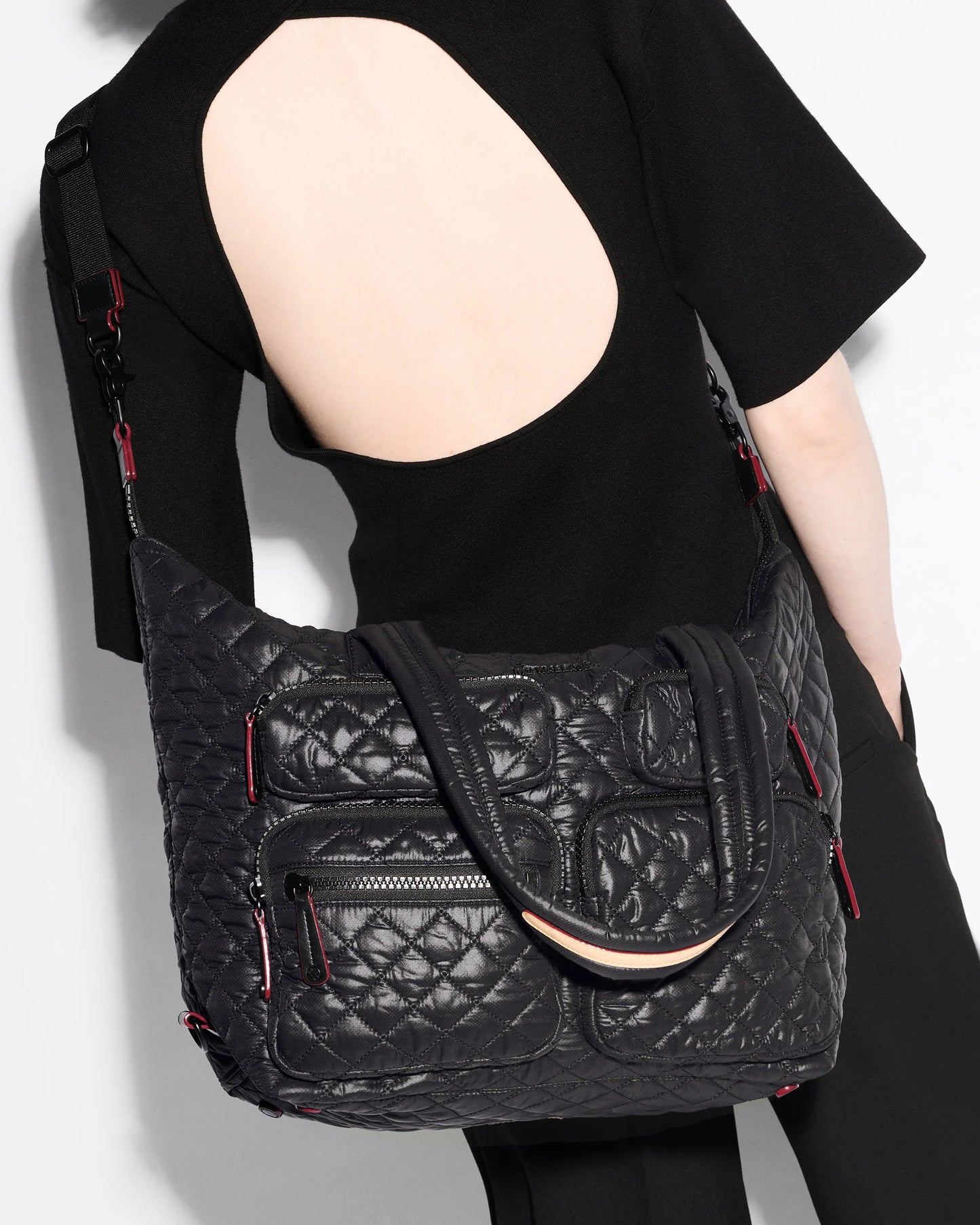 Large Sutton Travel - Black