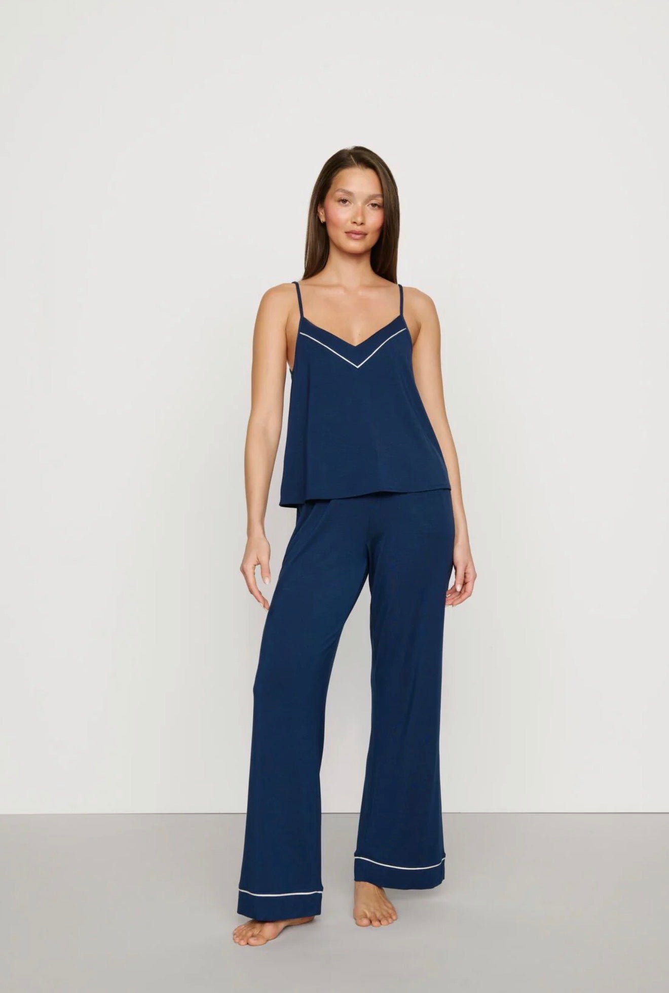 Gisele V Neck - Navy/Ivory