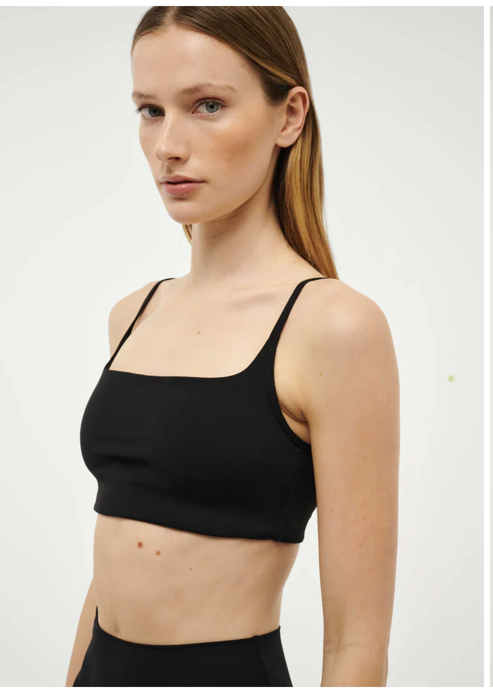 Preview Sports Bra - Black