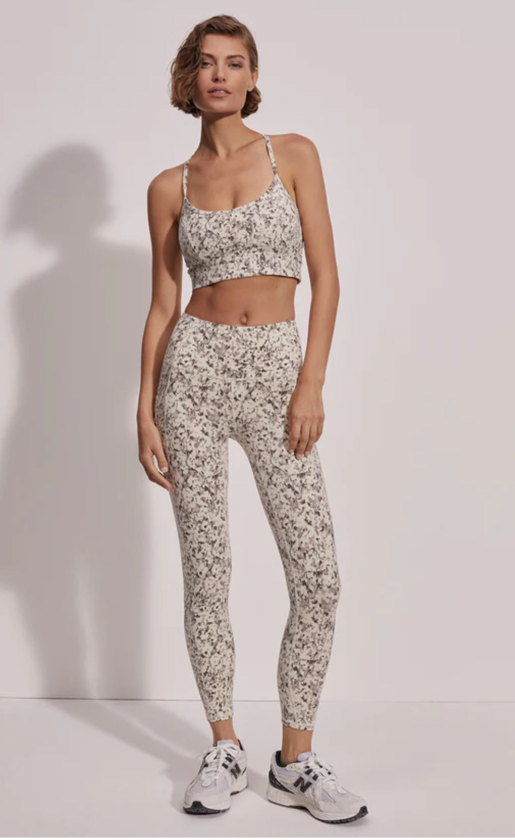 Move Pocket Legging - Sand Snake