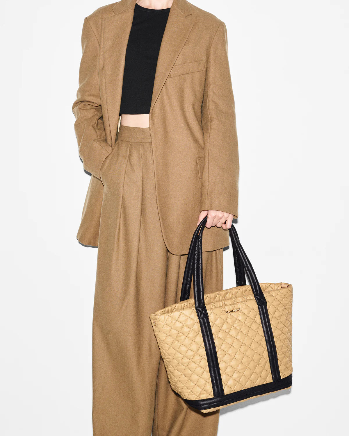 Empire Tote M - Black/Camel