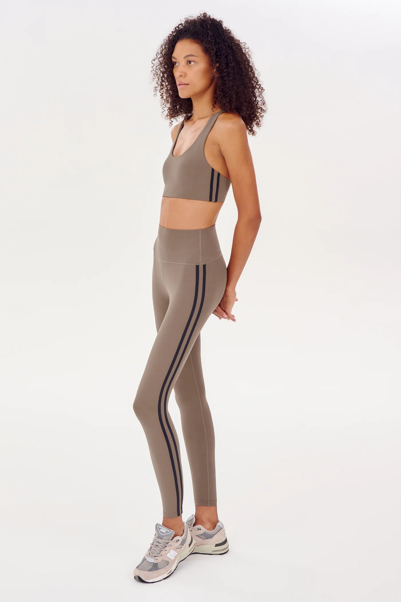 Ella Airweight 7/8 Legging - Lentil