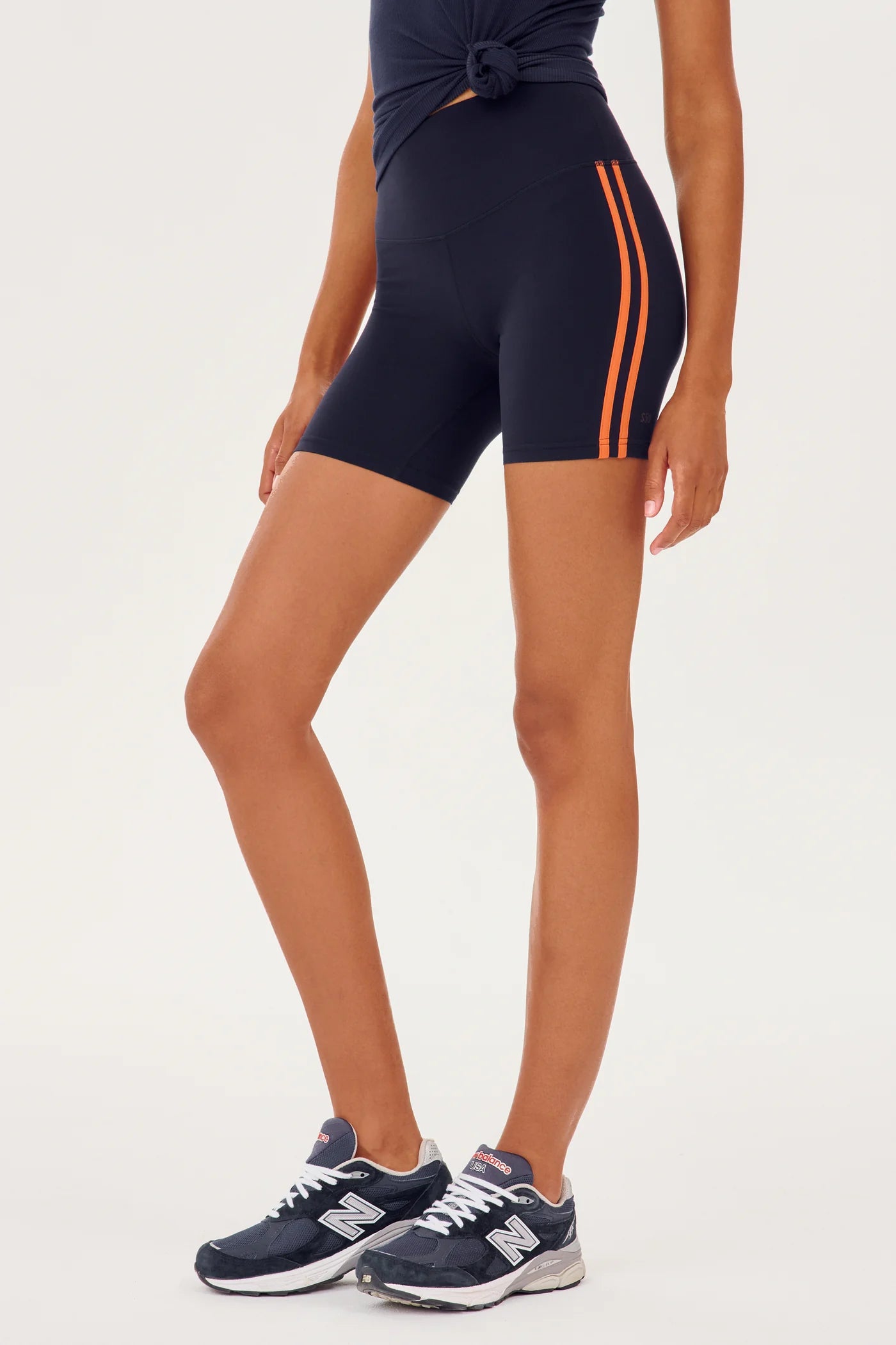 Ella Airweight Biker Short - Índigo