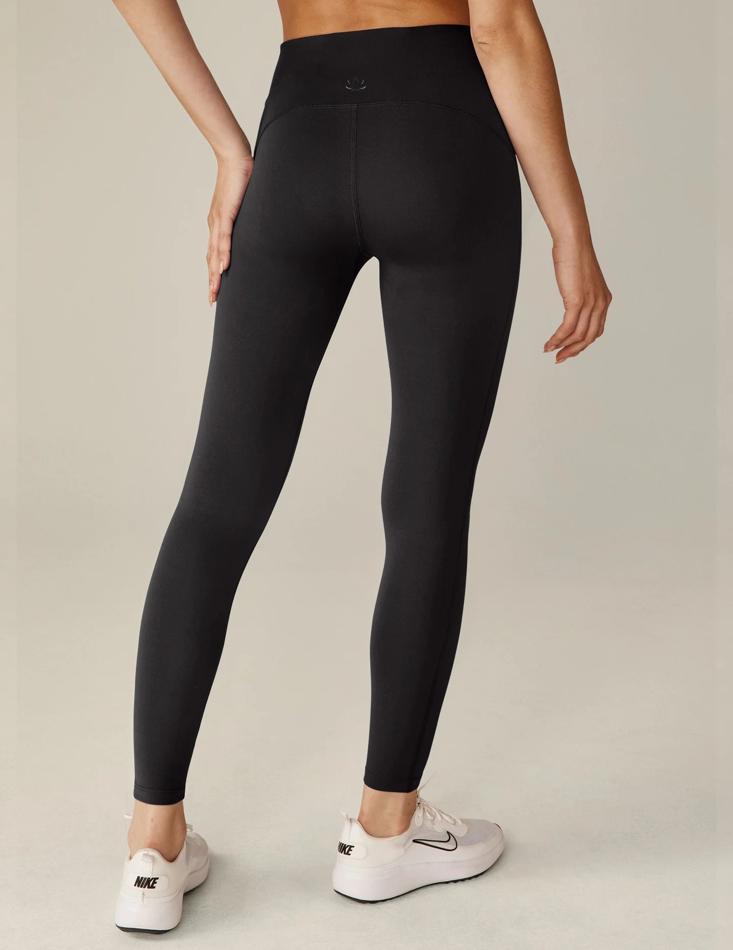 Powerbeyond Strive Midi Legging - Black