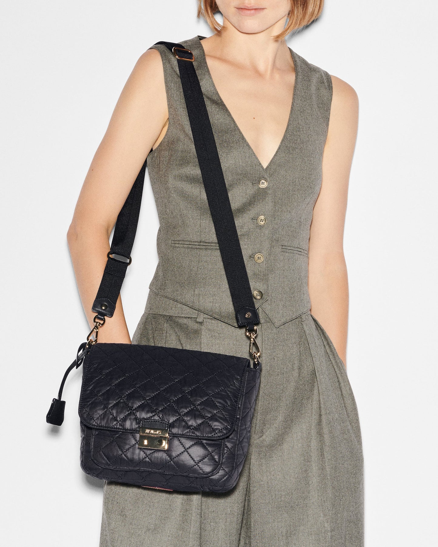 Crosby Lock Crossbody M - Black