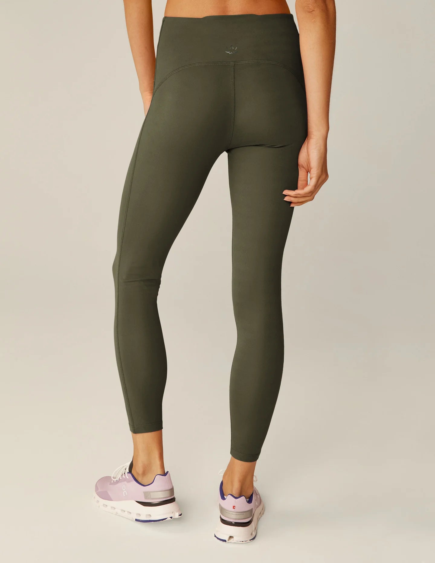 Powerbeyond Midi Legging - Olive