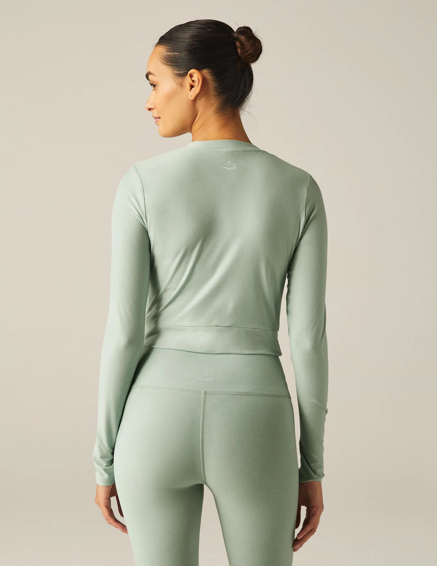 Center Stage Crop Pullover - Minty Slate