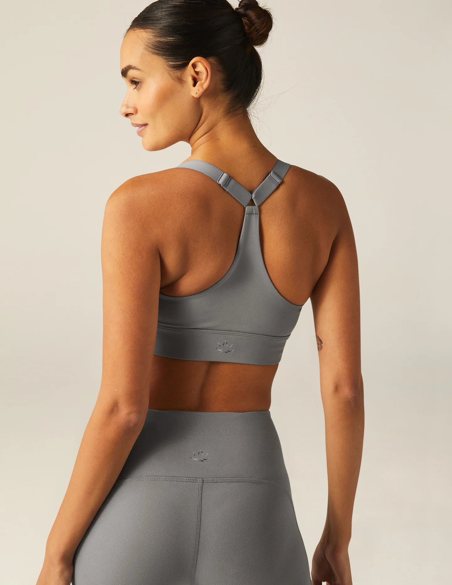 Powerbeyond Strive Cropped Tank - Iron Gray