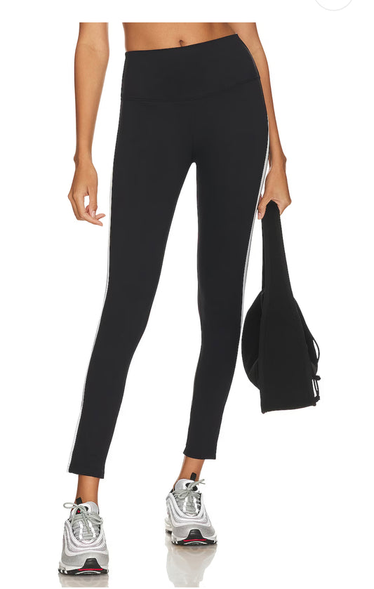 Clare HW 7/8 Rigor Legging - Black/White