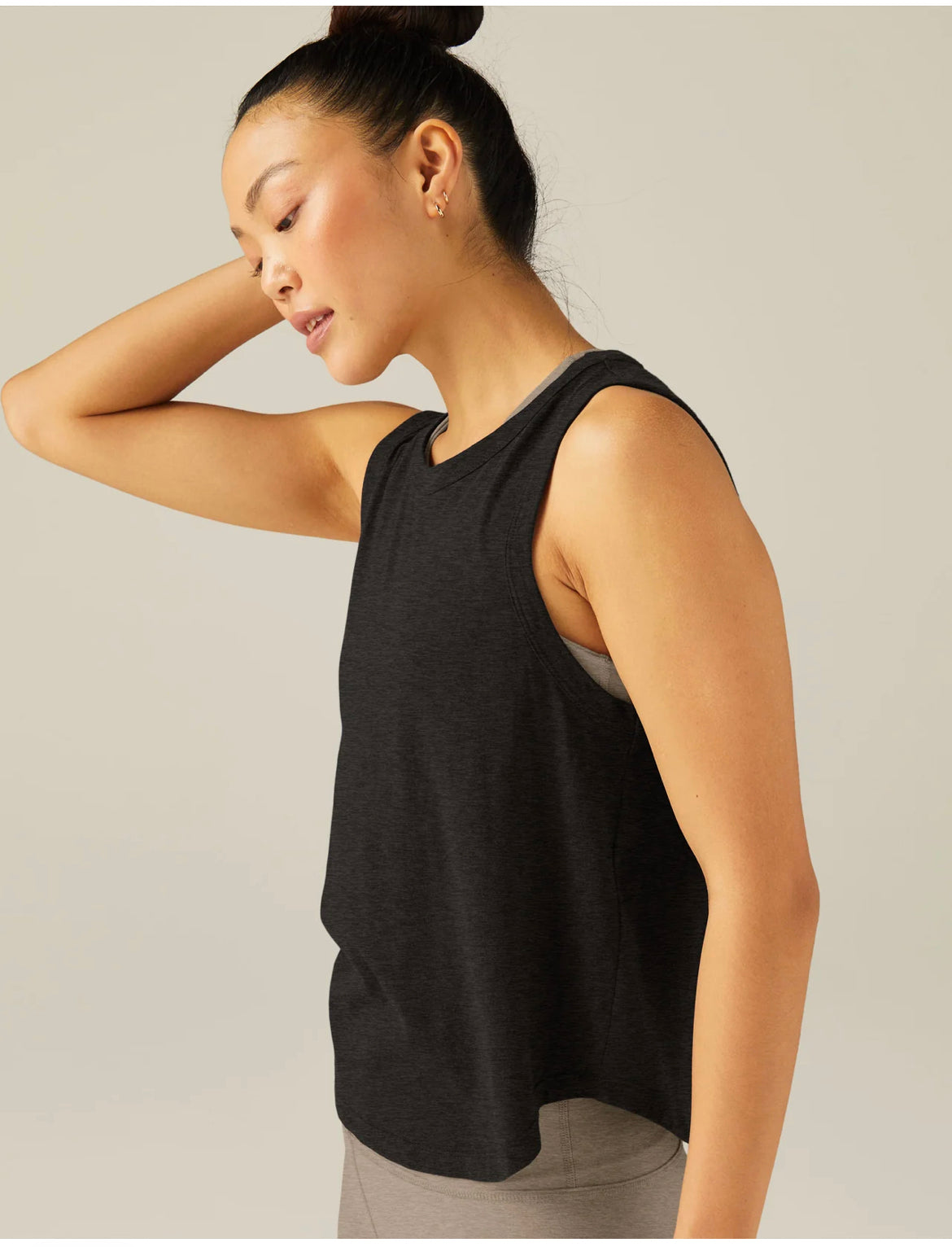 Signature Curved Hem Tank - Black